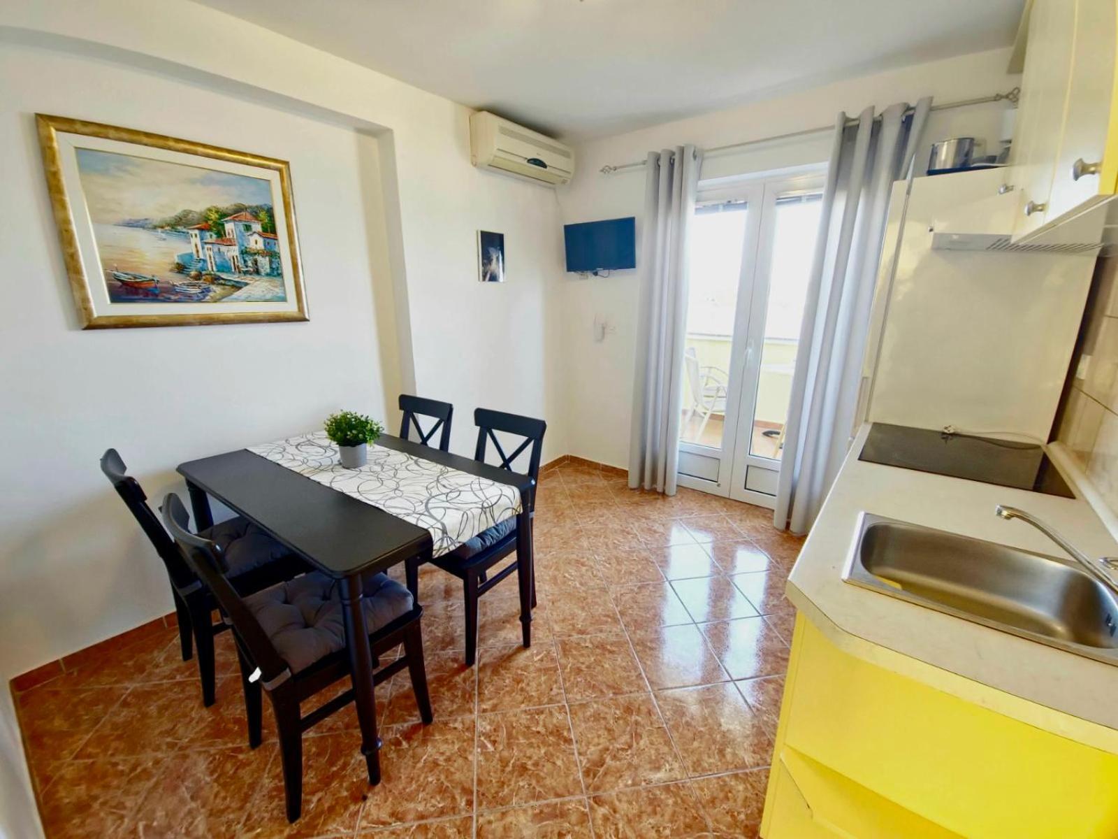 Apartment Jelena Rab Town Exteriér fotografie