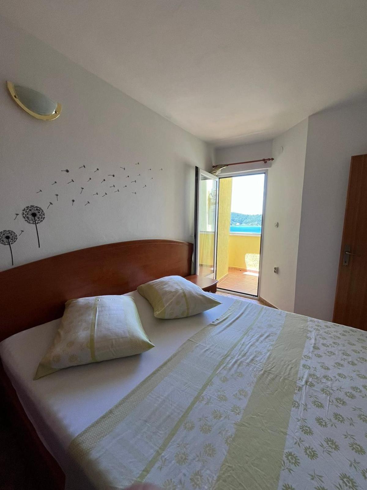 Apartment Jelena Rab Town Exteriér fotografie