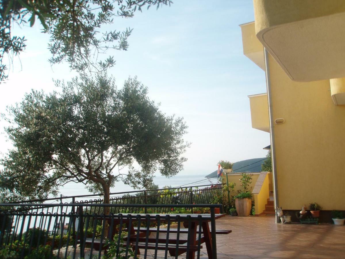 Apartment Jelena Rab Town Exteriér fotografie